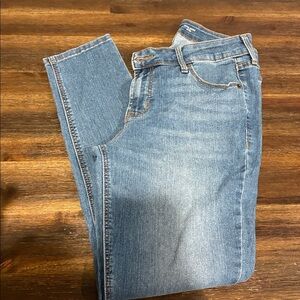Old Navy Super Skinny Ankle Jeans